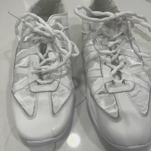 NFINITY Evolution White Sneakers - Picture 6 of 8